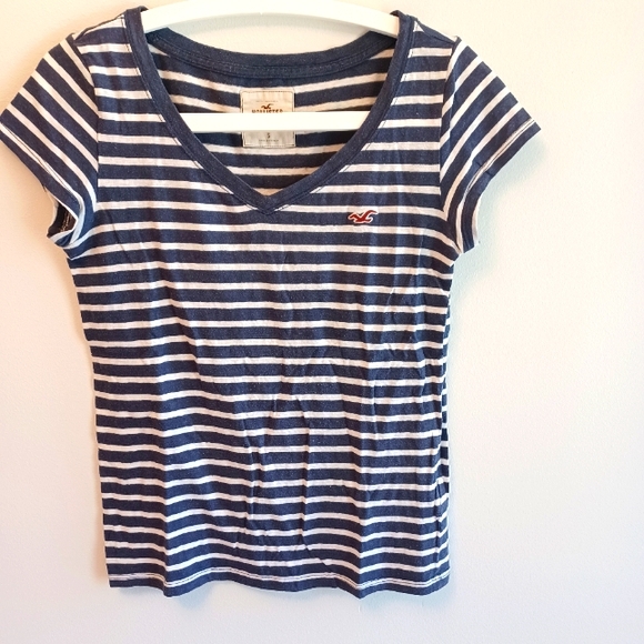 Hollister Stripped V-Neck - Picture 1 of 3